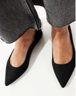Lucky pointed ballet flats in black suedette