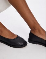 Brianna unlined leather ballet flats in black