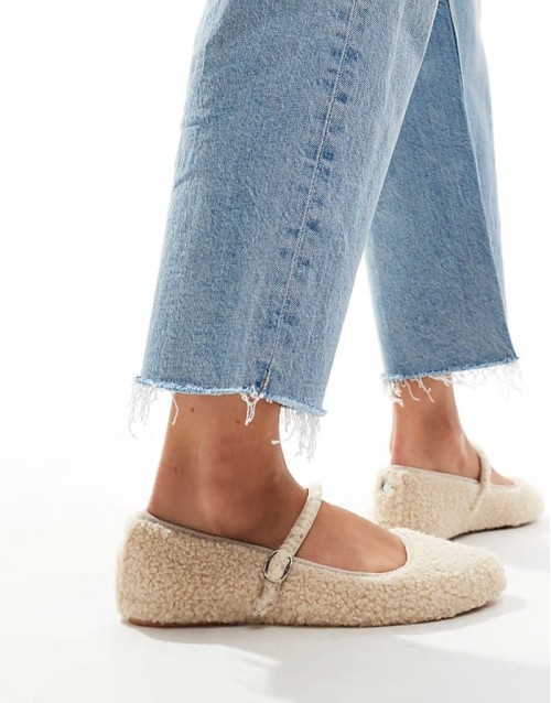 Vinetta-F ballet flats with strap in natural fluffy borg